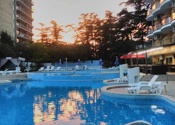 酒店 扬特拉酒店 3*