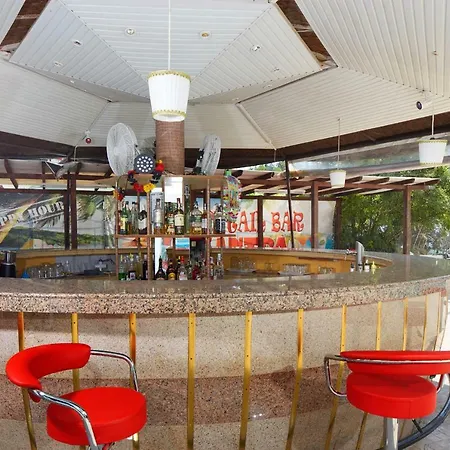 Yantra ساني بيتش